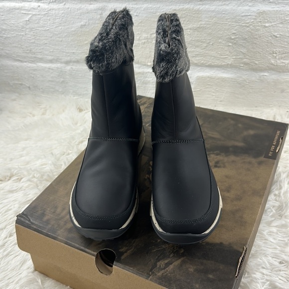 NIB Chaco Borealis Mid Waterproof Boot - Picture 4 of 8